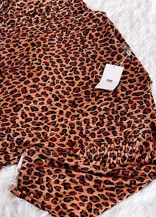 Плісирована сорочка в тигровий принт zara