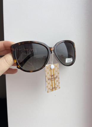 Фирменные солнцезащитные красивые очки eternal polarized et3073 с камнями8 фото