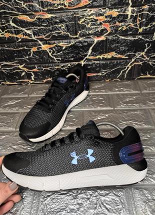 Шикарні кросівки under armour1 фото