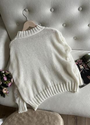 Молочный свитер с блестками9 фото