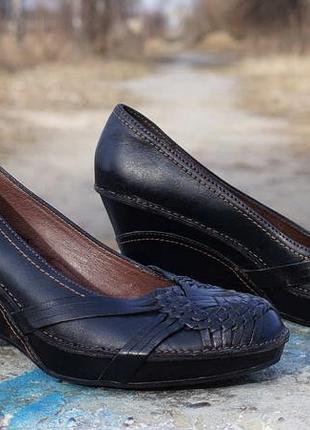 Шкіряні туфлі clarks  artisan collection