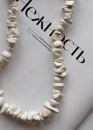 Ожерелье из натурального камня