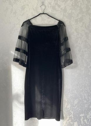 Оксамитове чорне плаття з цікавими рукавчиками