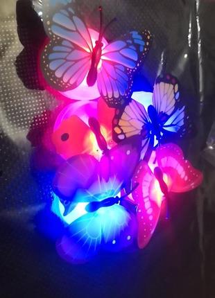 Светодиоидная бабочка на стену3 фото