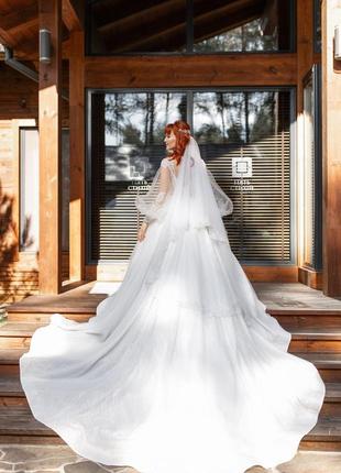 Изысканное свадебное платье3 фото
