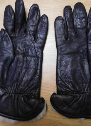 Женские новые кожаные перчатки.