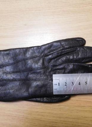 Женские новые кожаные перчатки.