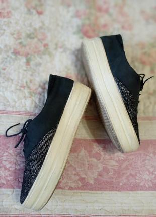 Кросівки фірми n.t.f.s. стильне,практичне взуття