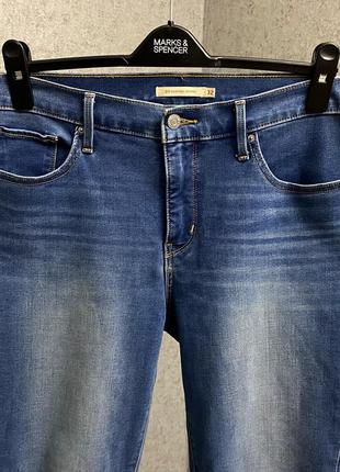 Голубые джинсы от бренда levi’s3 фото