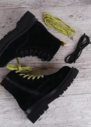 Замшеві черевики на платформі жіночі чорні україна 2 шнурівки2 фото