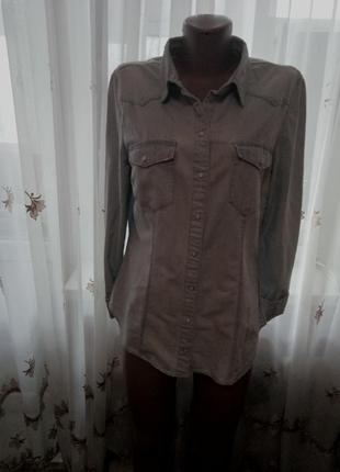 Джинсовая голубая рубашка