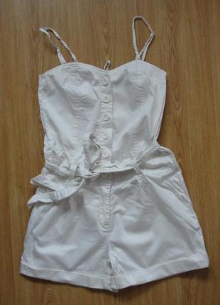 Комбінезон на тонких лямках ззаду шнурівка з поясом білий