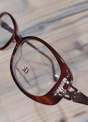 Женские оправы овальной формы cd 293 от catherine deneuve!