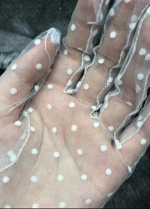 Вишукані фатинові високі білі перчатки фатин у горох у ретро стилі рукавички2 фото