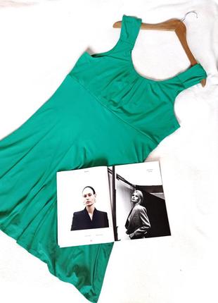 Стильное зеленое нарядное платье бренда fabiani