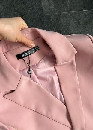 Продам стильный пудрово- розовый пиджак фасона бойфренд, содержит подплечники красивый пудрово розовый цвет missguided3 фото
