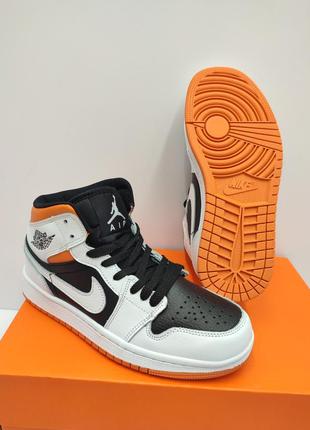 Кроссовки jordan