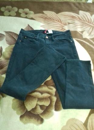 Джынцы жіночі стан ідеальний.