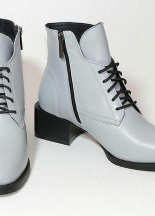 Зимние ботинки на каблуке2 фото