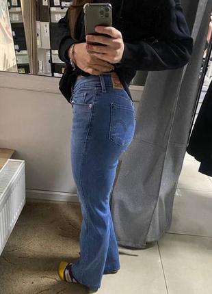 Джинсы клеш levi's оригинал classic bootcut