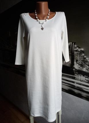 Женское белое платье прямого кроя из плотного трикотажа 46-48 размера