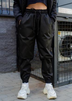 Чорні жіночі стильні штани джогери на манжетах bayraktar without4 фото