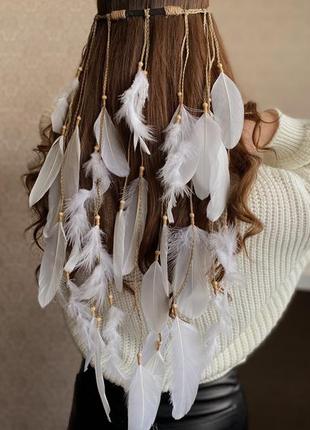 Белая повязка с перьями на голову1 фото