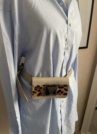 Стильна сумочка на ремені пасок шкіра бежево сіра леопард2 фото
