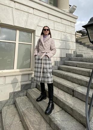 Пальто жіноче в ідеальному стані українського дизайнера зараз ціна на сайті 5500