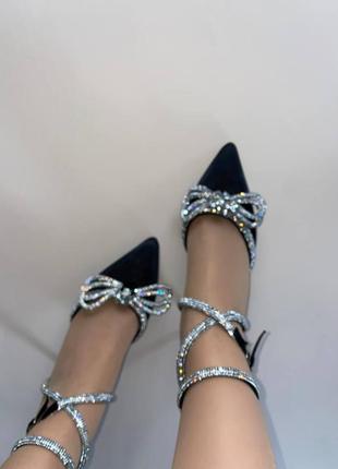 Женские туфли на каблуках