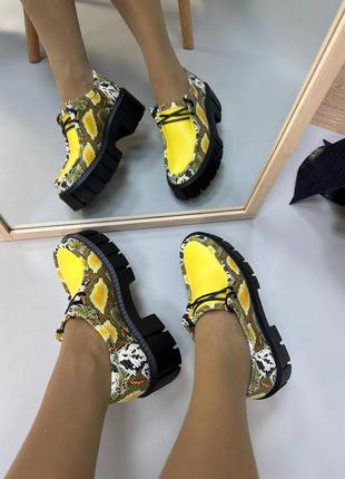 Жіночі туфлі оксфорди з натуральної екслюзивної  шкіри в жолтих кольорах7 фото