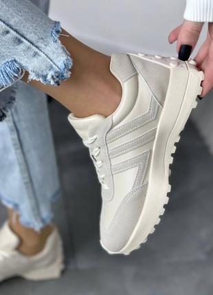 Стильные кроссовки 484