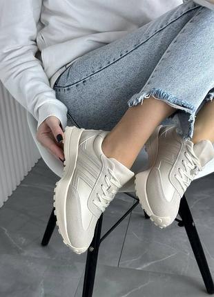 Стильные кроссовки 484