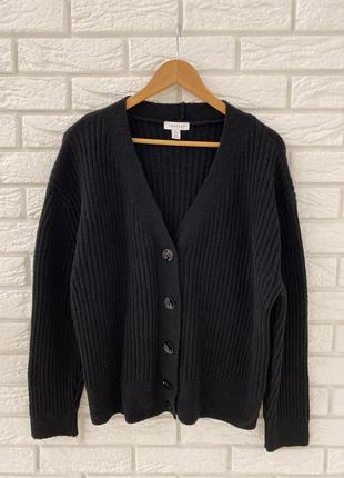 Теплий об‘ємний чорний кардиагн topshop