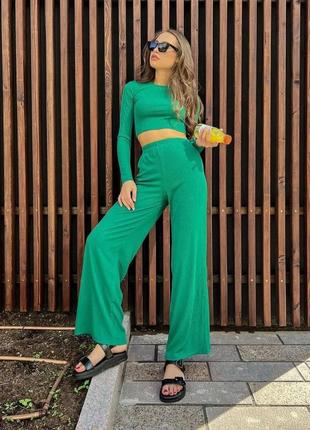 Жіночий діловий стильний в рубчик класний класичний зручний модний трендовий костюм модний брюки штани штанішки і кофта зелений