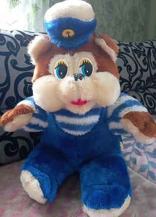 М'яка велика іграшка
