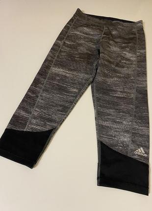 Спортивні капрі