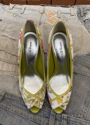 Туфлі з відкритим носком, босоніжки karen millen 38 р ( 25 см)  квітковий принт2 фото