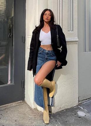 Джинсовая юбка с вырезом