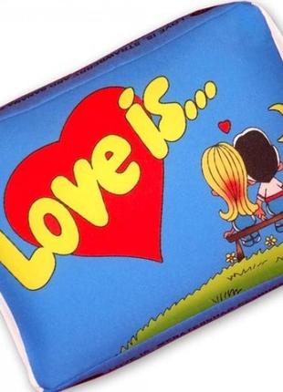 Подушка love is