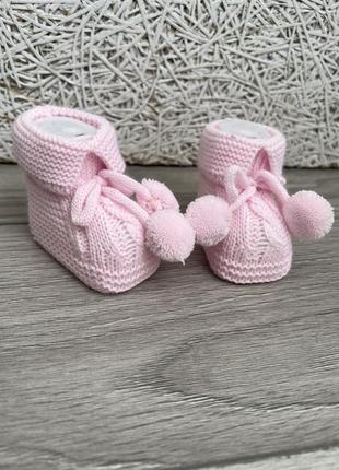 Вязаные пинетки, теплые носки на новорожденную1 фото