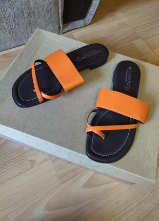 Стильные,кожаные шлепанцы,вьетнамки,шлепки,мюли,низкий ход,bonciolini