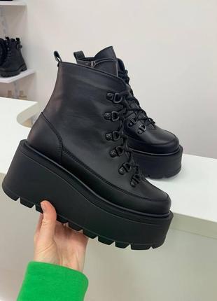 Массивные кожаные ботинки на высокой платформе натуральная кожа в стиле demonia dollskill killstar демисезон