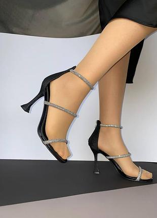 ❤️ шикарные босоножки со стразами