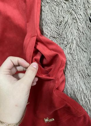 Плаття червоного кольору під замш (замшеве)7 фото