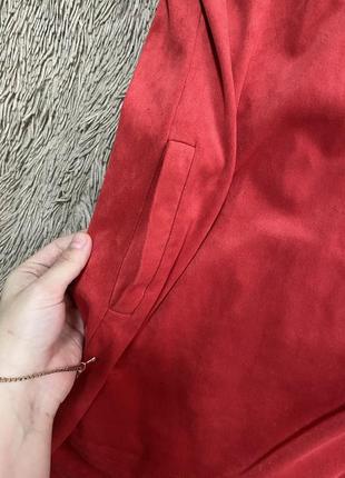 Плаття червоного кольору під замш (замшеве)6 фото