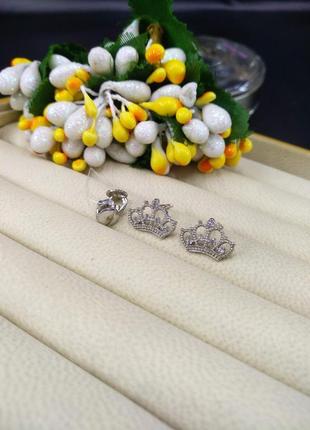 Серебряные серьги гвоздики пусеты корона тиара диадема с фианитом 9251 фото
