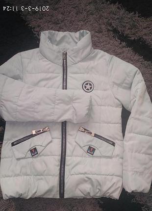 Красивая стильная курточка на весну!