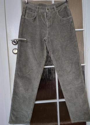 Вельветові джинси від відомого бренду.