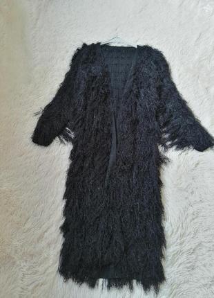 Стильний кардиган накидка пухнастий трава ефект пір'я довжина міді нижче коліна виглядає дуже ефектн